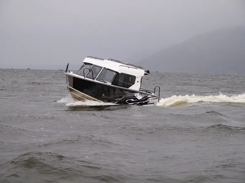 Алюминиевая лодка REALCRAFT 600 Cabin, фото: 44