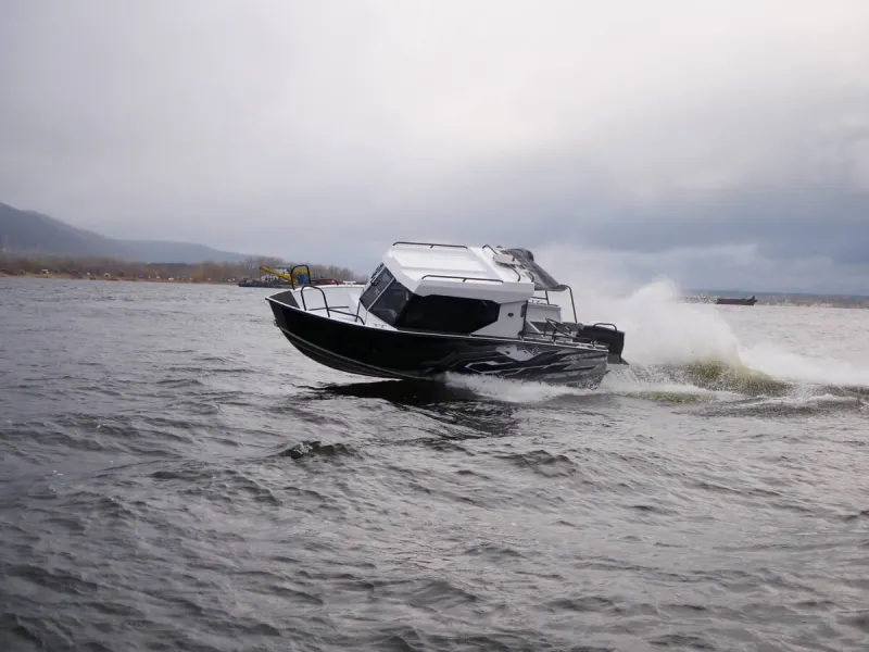 Алюминиевая лодка REALCRAFT 600 Cabin, фото: 42