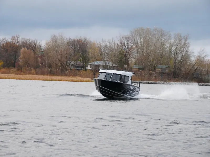 Алюминиевая лодка REALCRAFT 600 Cabin, фото: 40