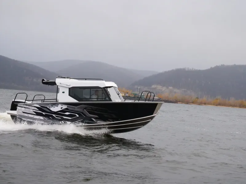 Алюминиевая лодка REALCRAFT 600 Cabin, фото: 36