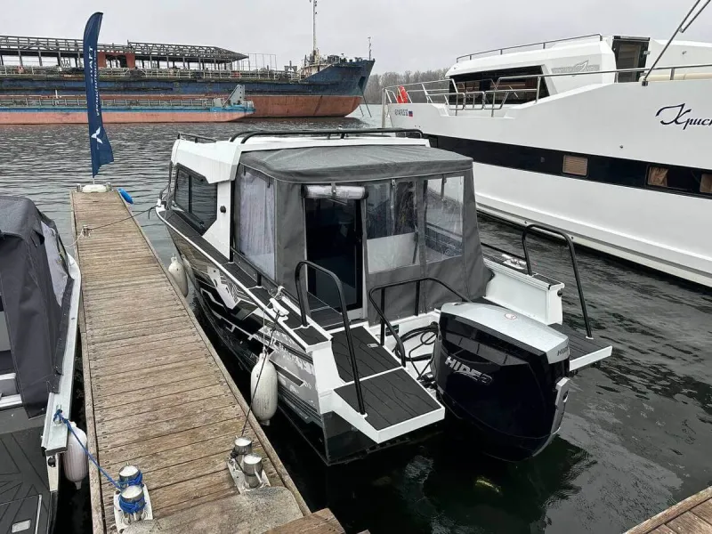 Алюминиевая лодка REALCRAFT 600 Cabin, фото: 35