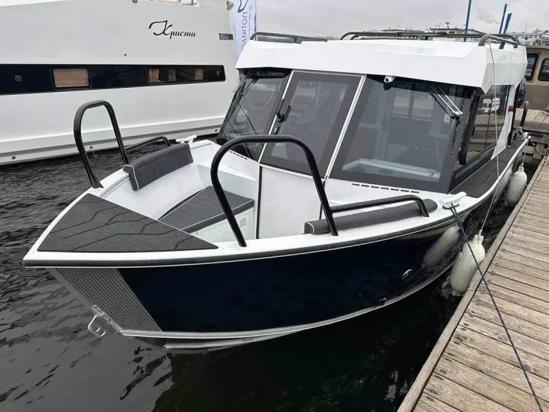 Алюминиевая лодка REALCRAFT 600 Cabin, фото: 34