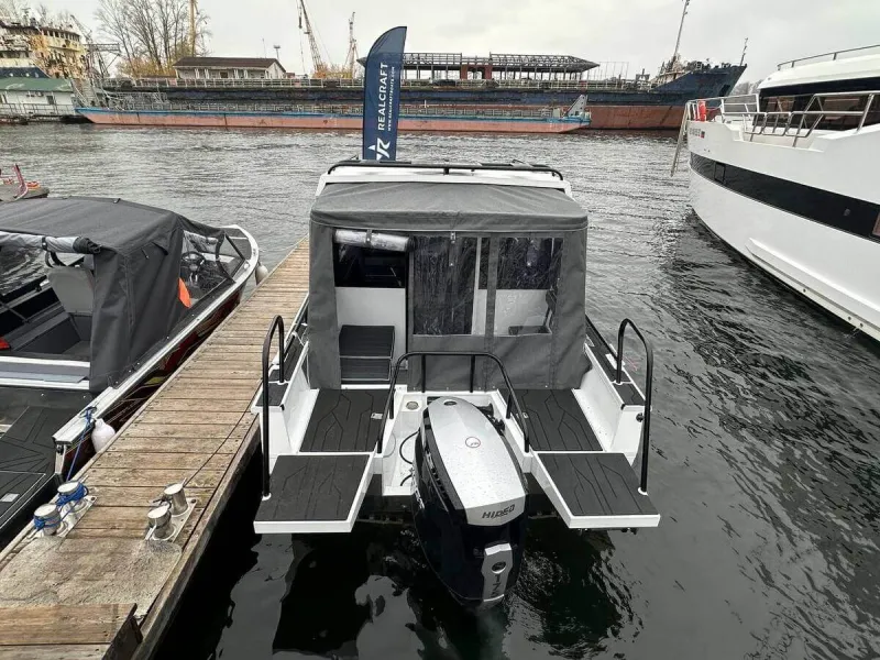 Алюминиевая лодка REALCRAFT 600 Cabin, фото: 32