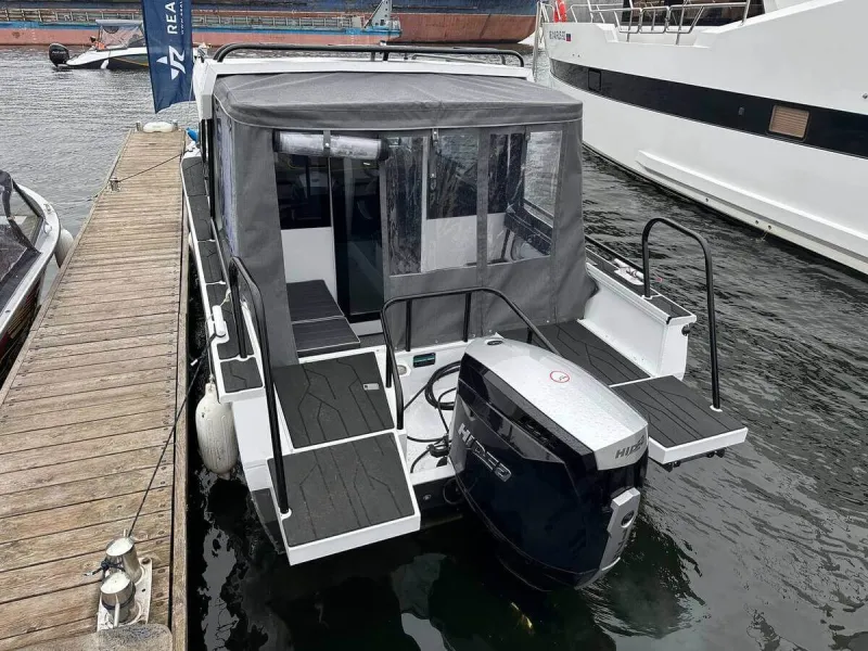 Алюминиевая лодка REALCRAFT 600 Cabin, фото: 31