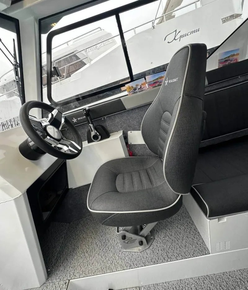 Алюминиевая лодка REALCRAFT 600 Cabin, фото: 26