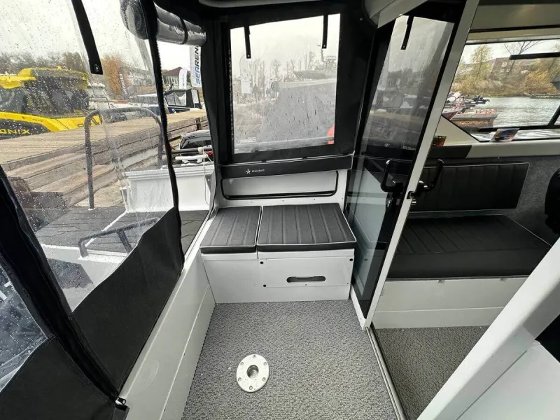 Алюминиевая лодка REALCRAFT 600 Cabin, фото: 23