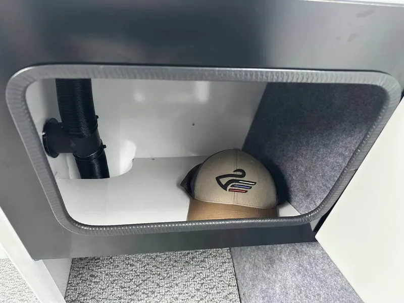 Алюминиевая лодка REALCRAFT 600 Cabin, фото: 14