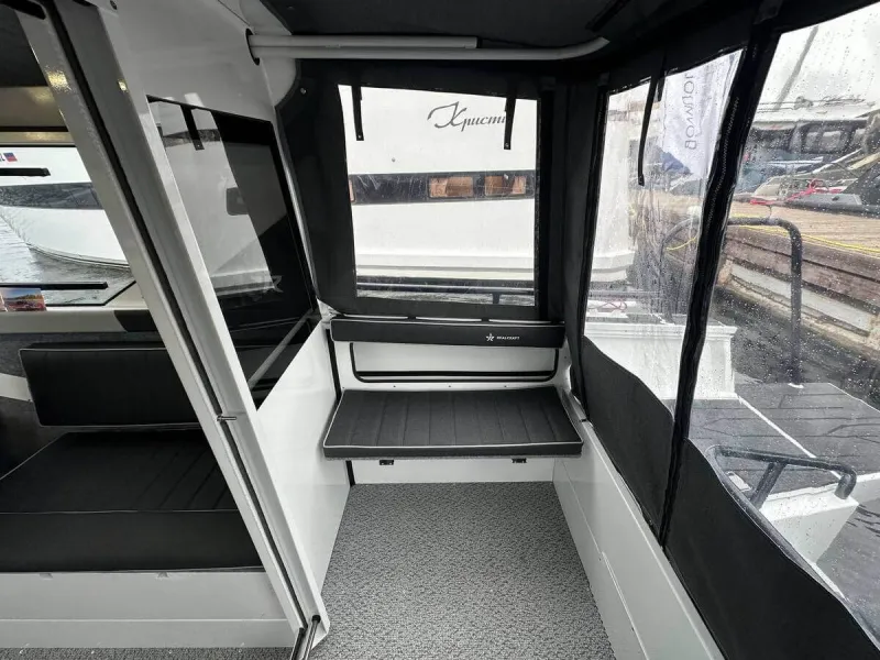 Алюминиевая лодка REALCRAFT 600 Cabin, фото: 6