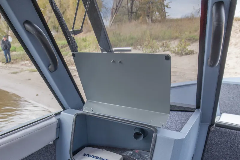 Моторная лодка REALCRAFT 600 Cabin, фото: 21