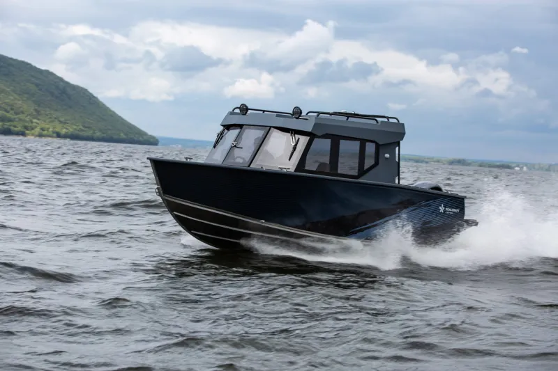 Моторная лодка REALCRAFT 600 Cabin, фото: 11