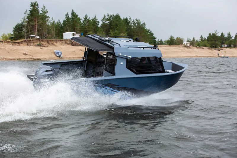 Моторная лодка REALCRAFT 600 Cabin, фото: 7