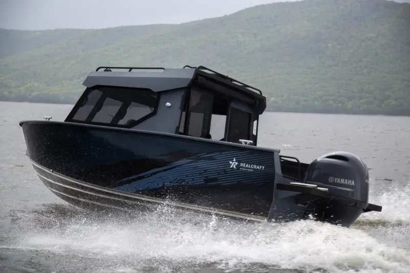 Моторная лодка REALCRAFT 600 Cabin, фото: 2