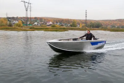 Каютный катер Салют 430 обложка