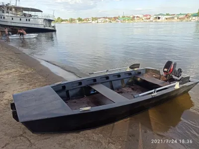 Лодка ПНД Джонбот