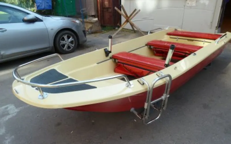 Пластиковая лодка Шарк-400 New, фото: 2