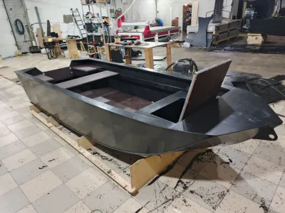 Каютный катер Тайшет 400 обложка