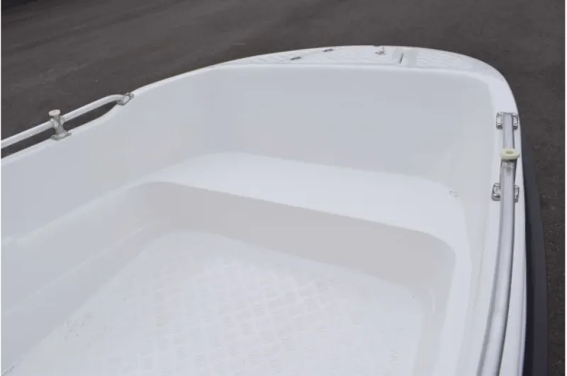 Стеклопластиковая лодка Пингвин New (тримаран), фото: 16