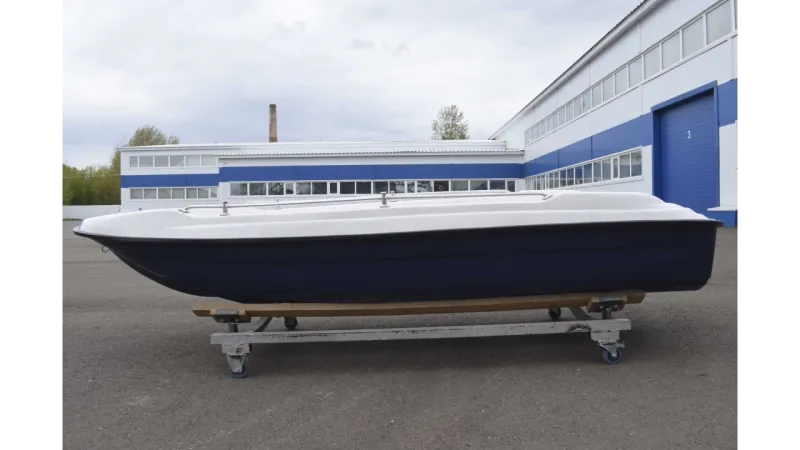 Стеклопластиковая лодка Пингвин New (тримаран), фото: 9