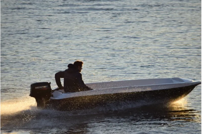 Стеклопластиковая лодка Пингвин (тримаран), фото: 10