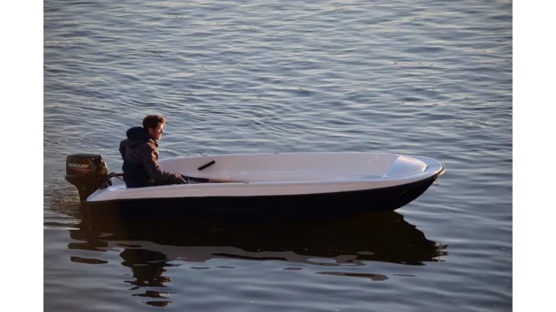 Стеклопластиковая лодка Пингвин (тримаран), фото: 6