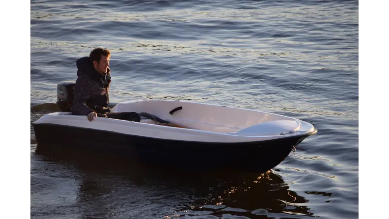 Стеклопластиковая лодка Пингвин (тримаран), фото: 5