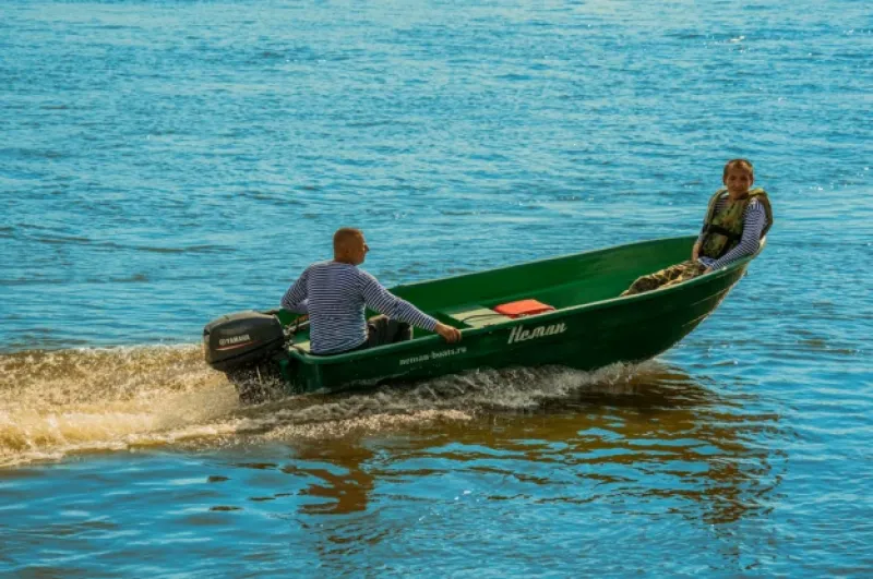 Стеклопластиковая лодка Neman-340 (тримаран), фото: 18