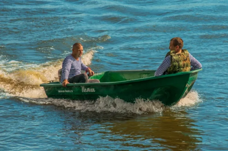 Стеклопластиковая лодка Neman-340 (тримаран), фото: 17