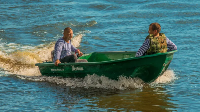Стеклопластиковая лодка Neman-340 (тримаран), фото: 6
