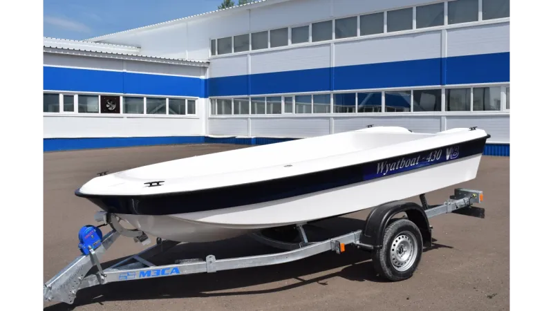 Стеклопластиковая лодка Wyatboat 430 тримаран, фото: 7