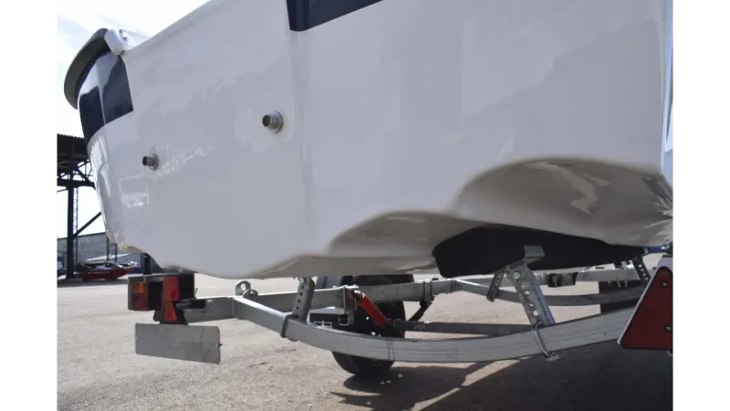 Стеклопластиковая лодка Wyatboat 430 тримаран, фото: 2