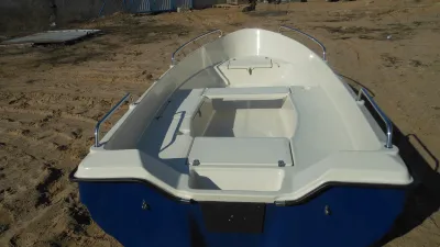 Каютный катер Славутич 360Р обложка