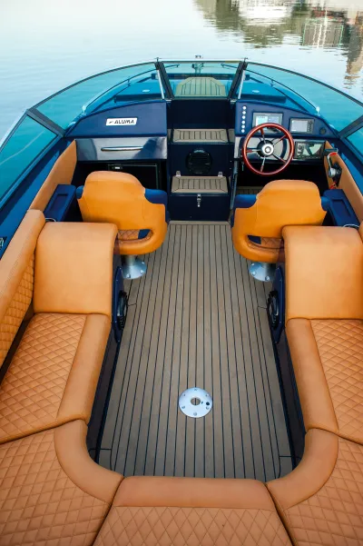 Лодка Aluma Dream 6500