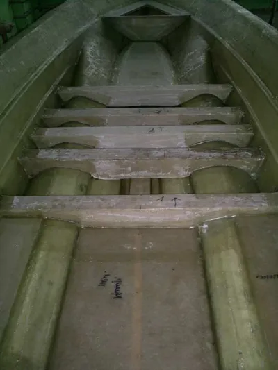 Каютный катер Тритон-540 обложка