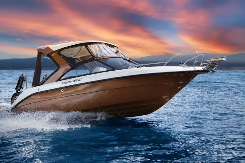 Пластиковая лодка Enigma 590 HT, фото: 5