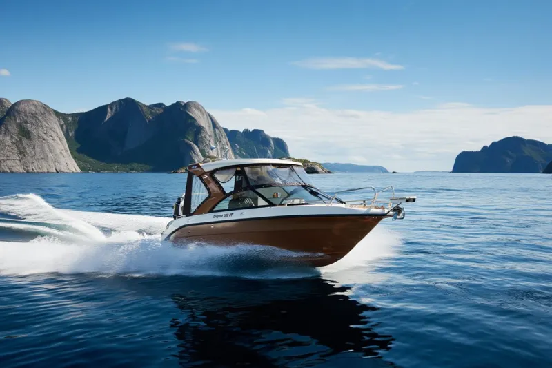 Пластиковая лодка Enigma 590 HT, фото: 1