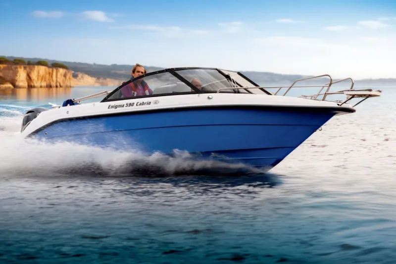 Катер Enigma 590 Cabrio, фото: 6