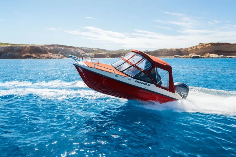 Пластиковая лодка Enigma 460 BR, фото: 5