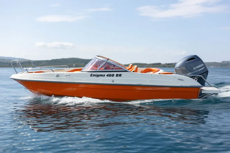 Пластиковая лодка Enigma 460 BR, фото: 3